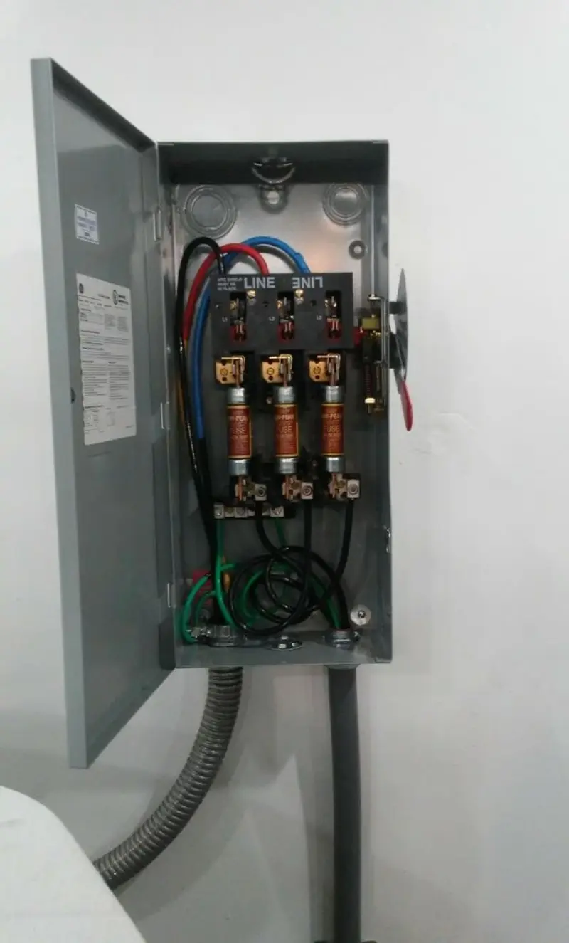 Three-phase disconnect switch installed for Electrical Wiring & Rewiring in Delano